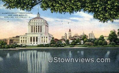 Alameda County Court House - Oakland, California CA Postcard