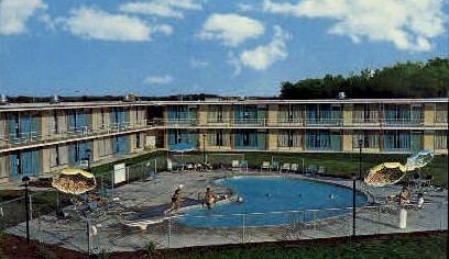 Holiday Inn - Newark, Delaware DE Postcard