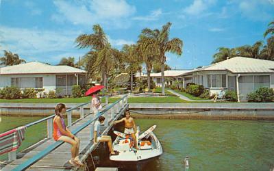 East Shore Motel Apartments Clearwater Beach, Florida Postcard