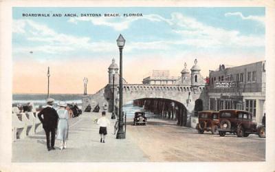 Boardwalk And Arch Daytona Beach, Florida Postcard