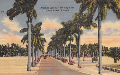 Atlantic Avenue, looking East Delray Beach, Florida Postcard