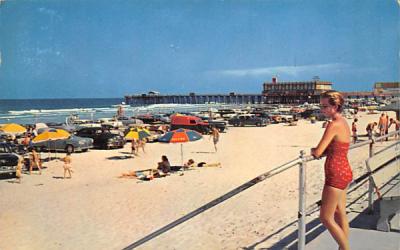 Looking south toward Ocean Pier from the Boardwalk Daytona Beach, Florida Postcard
