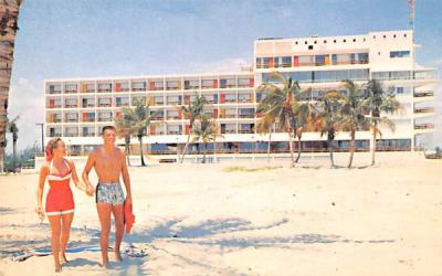 Yankee Clipper, A Gill Hotel Fort Lauderdale, Florida Postcard