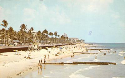 Beautiful beach showing Breakers Hotel in background Palm Beach, Florida Postcard
