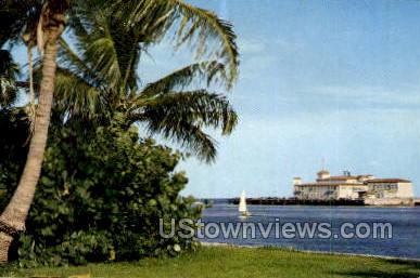 Municipal Pier - St Petersburg, Florida FL Postcard