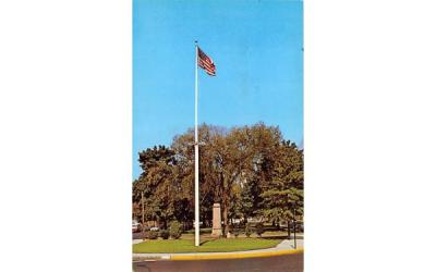 Common & World War I Memorial Fitchburg, Massachusetts Postcard