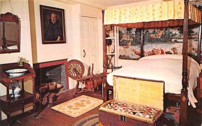 Bedroom of Munroe Tavern Lexington, Massachusetts Postcard