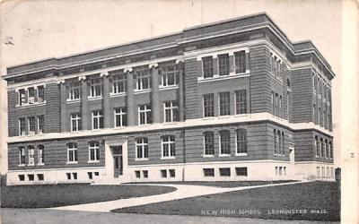 New High School Leominster, Massachusetts Postcard