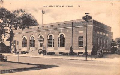 Post Office Leominster, Massachusetts Postcard