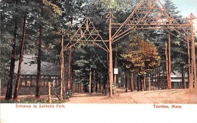 Entrance to Sabbatia Park Taunton, Massachusetts Postcard