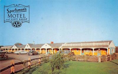 Sportsman's Motel & Gift Shop West Hartfield, Massachusetts Postcard