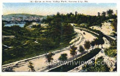 Drive in Penn Valley Park - Kansas City, Missouri MO Postcard