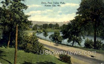 Drive in Penn Valley Park - Kansas City, Missouri MO Postcard