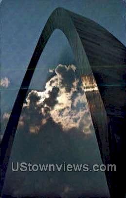 Gateway Arch - St. Louis, Missouri MO Postcard