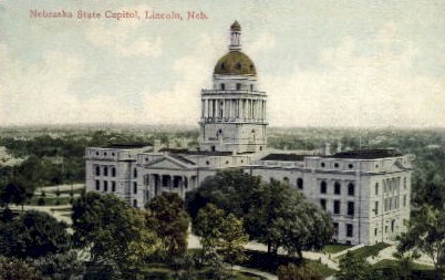 Nebraska State Capitol - Lincoln Postcard