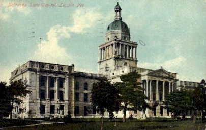 Nebraska State Capitol - Lincoln Postcard
