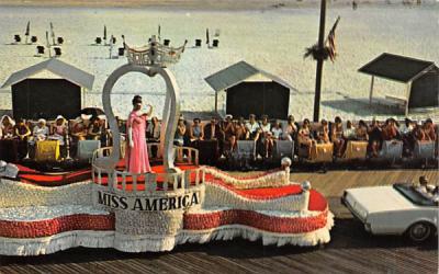 Miss American pageant parade on boardwalk Atlantic City, New Jersey Postcard