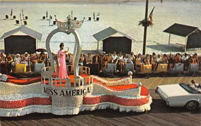 Miss America pageant parade on the boardwalk Atlantic City, New Jersey Postcard