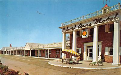 Quality Motel, Colonial Arms Motel Penns Grove, New Jersey Postcard