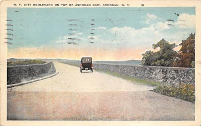 NY City Boulevard on top of Ashkorn Dam  Ashokan Dam, New York Postcard