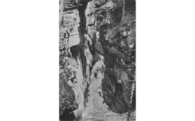 Ice Cave Shawangunk MTS Ellenville, New York Postcard