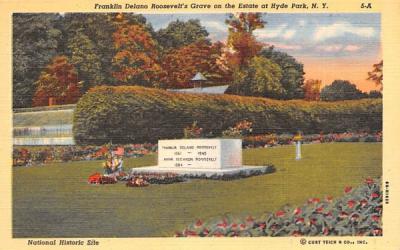 Franklin Delano Roosevelt's Grave Hyde Park, New York Postcard