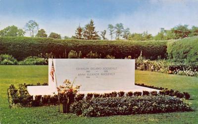 Grave of Franklin D Roosevelt Hyde Park, New York Postcard