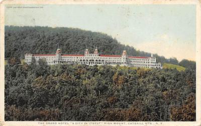 The Grand hotel Highmount, New York Postcard