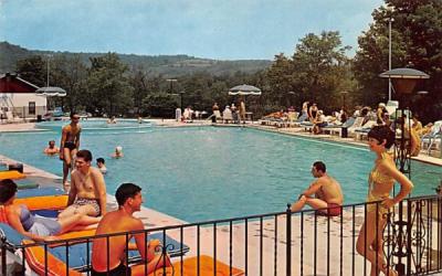 Paramount Hotel Parksville, New York Postcard