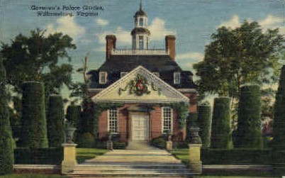Governors Palace Garden - Williamsburg, Virginia VA Postcard