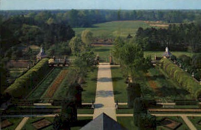 The Palace Garden - Williamsburg, Virginia VA Postcard