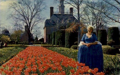 Governors Palace Garden - Williamsburg, Virginia VA Postcard