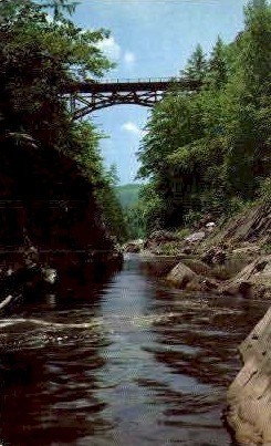 Quechee Gulf Bridge - Vermont VT Postcard