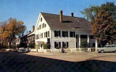 White Cupboard Inn - Woodstock, Vermont VT Postcard