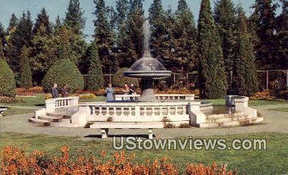Davenport Fountain Duncan Gardens - Spokane, Washington WA Postcard