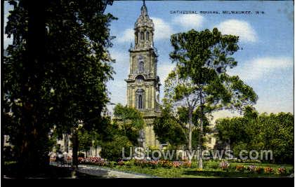 Cathedral Square - MIlwaukee, Wisconsin WI Postcard