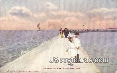 Government Pier - MIlwaukee, Wisconsin WI Postcard