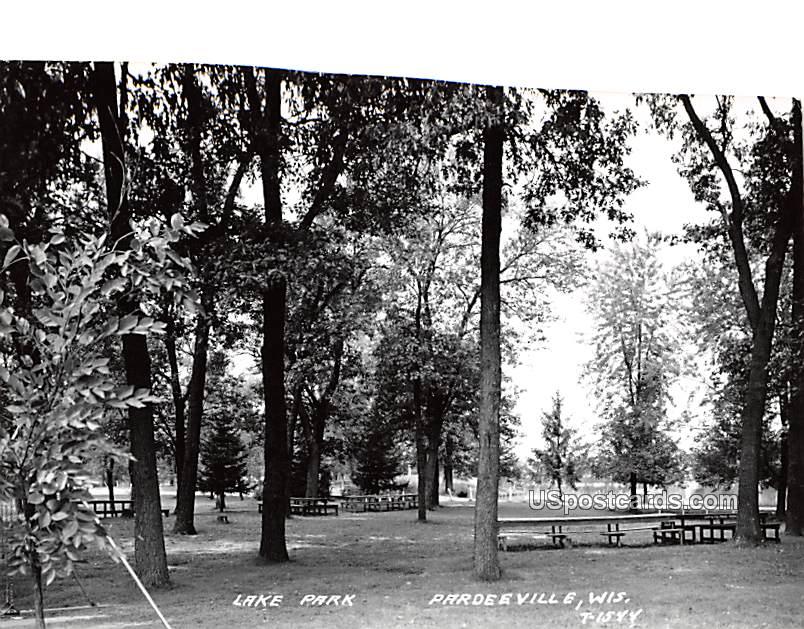 Lake Park - Pardeeville, Wisconsin WI Postcard