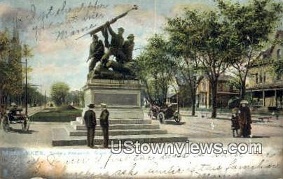 Soldiers Monument - MIlwaukee, Wisconsin WI Postcard