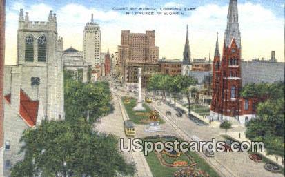 Court of Honor - MIlwaukee, Wisconsin WI Postcard