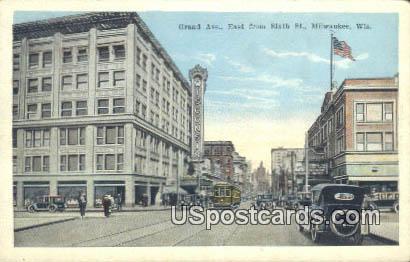 Grand Avenue - MIlwaukee, Wisconsin WI Postcard
