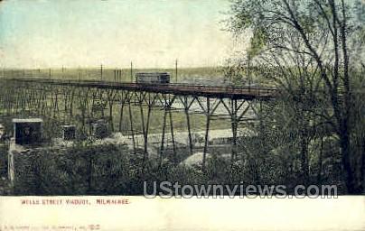 Wells St. Viaduct - MIlwaukee, Wisconsin WI Postcard